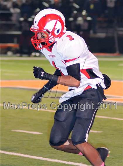 Thumbnail 3 in Maple Heights vs. Trotwood-Madison (OHSAA D2 Final) photogallery.
