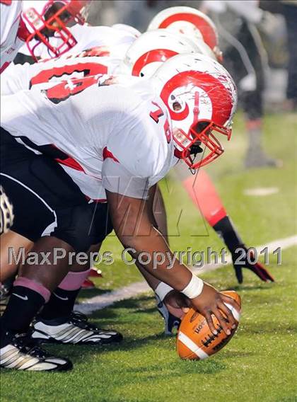 Thumbnail 3 in Maple Heights vs. Trotwood-Madison (OHSAA D2 Final) photogallery.