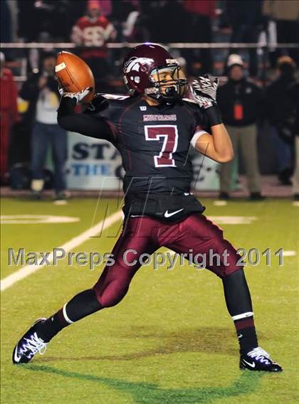 Thumbnail 1 in Maple Heights vs. Trotwood-Madison (OHSAA D2 Final) photogallery.