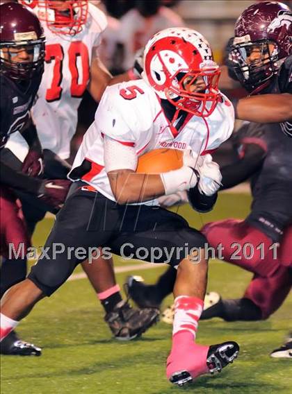 Thumbnail 2 in Maple Heights vs. Trotwood-Madison (OHSAA D2 Final) photogallery.