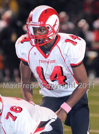 Thumbnail 1 in Maple Heights vs. Trotwood-Madison (OHSAA D2 Final) photogallery.