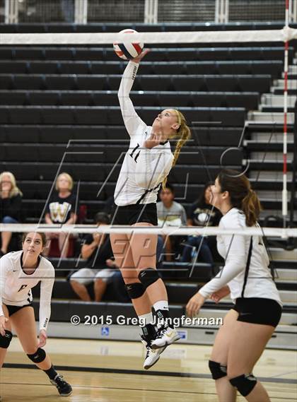 Thumbnail 1 in Windsor vs. American Canyon (Nor-Cal Invitational) photogallery.
