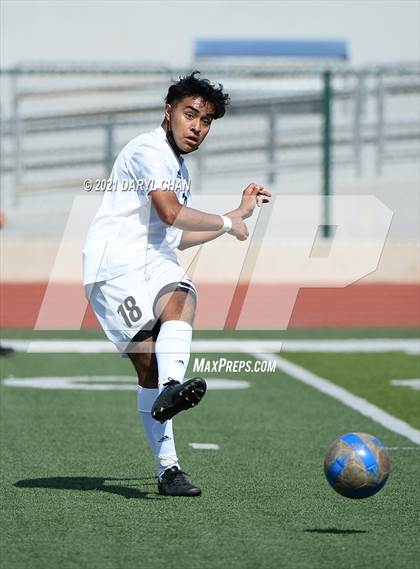 Thumbnail 2 in Arroyo @ Gabrielino photogallery.