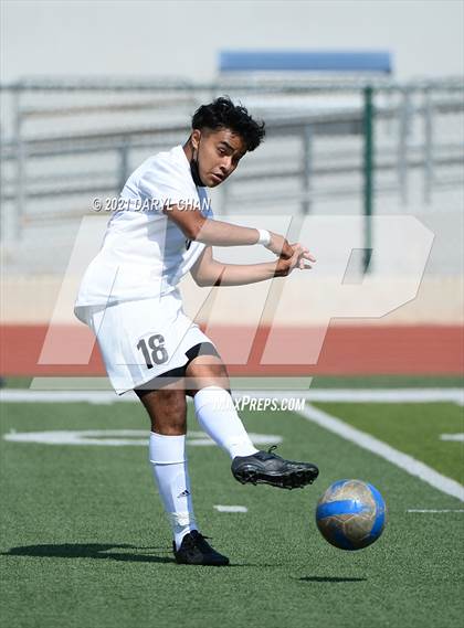 Thumbnail 1 in Arroyo @ Gabrielino photogallery.