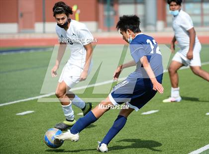 Thumbnail 3 in Arroyo @ Gabrielino photogallery.