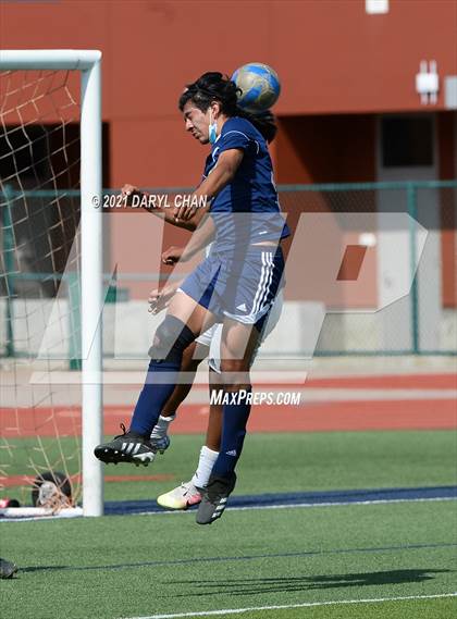 Thumbnail 3 in Arroyo @ Gabrielino photogallery.