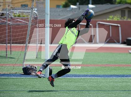 Thumbnail 2 in Arroyo @ Gabrielino photogallery.