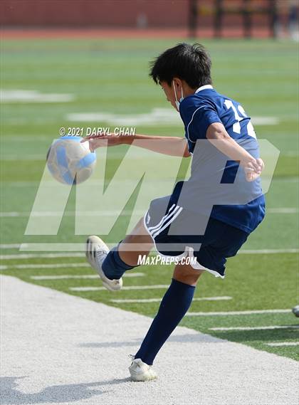 Thumbnail 2 in Arroyo @ Gabrielino photogallery.