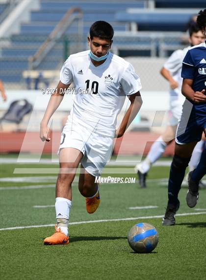 Thumbnail 1 in Arroyo @ Gabrielino photogallery.