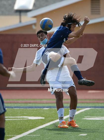 Thumbnail 3 in Arroyo @ Gabrielino photogallery.