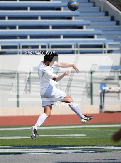 Thumbnail 1 in Arroyo @ Gabrielino photogallery.