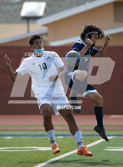 Thumbnail 2 in Arroyo @ Gabrielino photogallery.
