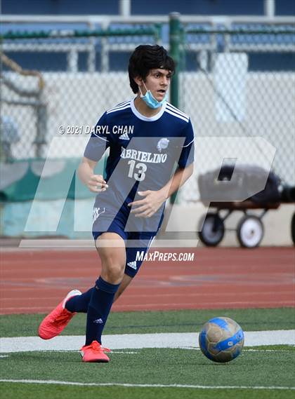 Thumbnail 2 in Arroyo @ Gabrielino photogallery.