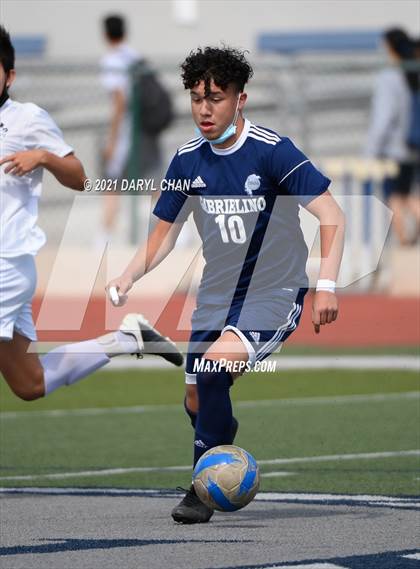Thumbnail 3 in Arroyo @ Gabrielino photogallery.