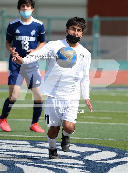 Thumbnail 3 in Arroyo @ Gabrielino photogallery.