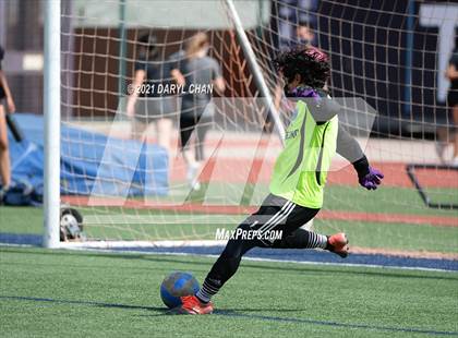 Thumbnail 2 in Arroyo @ Gabrielino photogallery.