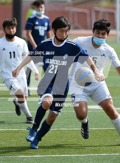Thumbnail 1 in Arroyo @ Gabrielino photogallery.
