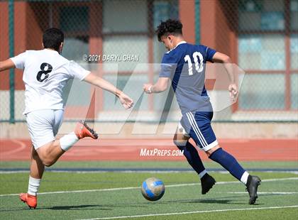 Thumbnail 3 in Arroyo @ Gabrielino photogallery.