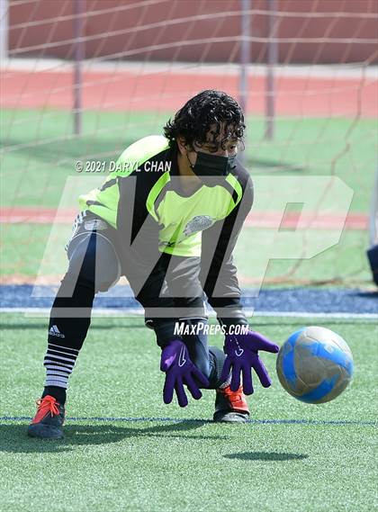 Thumbnail 1 in Arroyo @ Gabrielino photogallery.