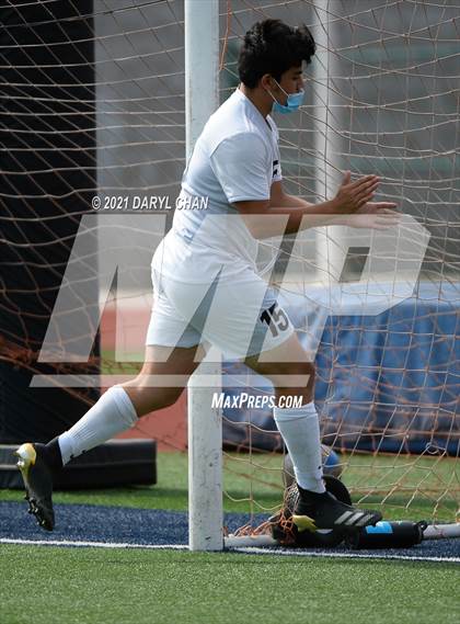 Thumbnail 1 in Arroyo @ Gabrielino photogallery.