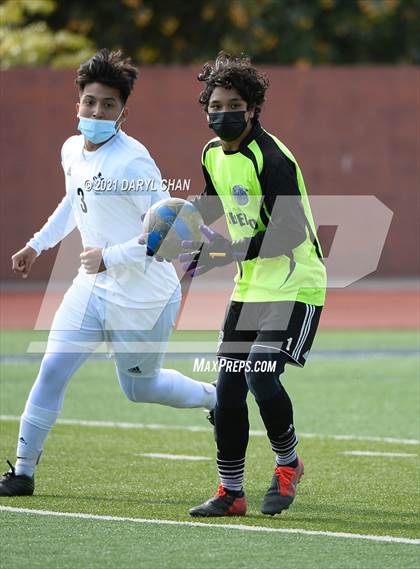Thumbnail 1 in Arroyo @ Gabrielino photogallery.