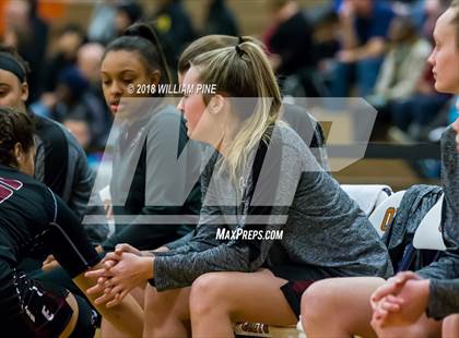 Thumbnail 3 in Elmira vs. Kingston (NYSPHSAA Class AA Regional Semifinal) photogallery.