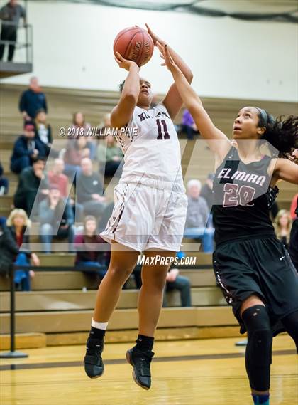 Thumbnail 2 in Elmira vs. Kingston (NYSPHSAA Class AA Regional Semifinal) photogallery.