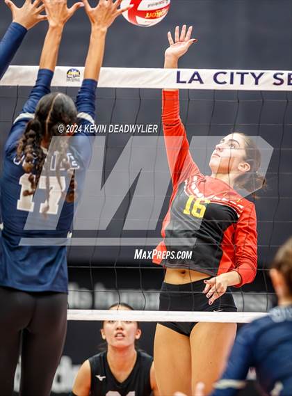 Thumbnail 2 in Taft vs. Venice (CIF LA City Section Open Division Championship) photogallery.