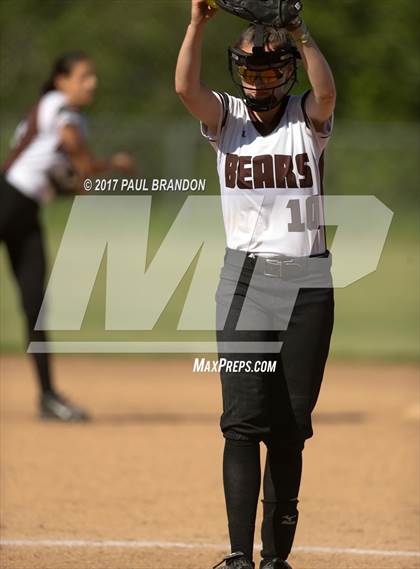 Thumbnail 3 in Northwestern Regional vs. Stonington (CIAC Class M Quarterfinal) photogallery.