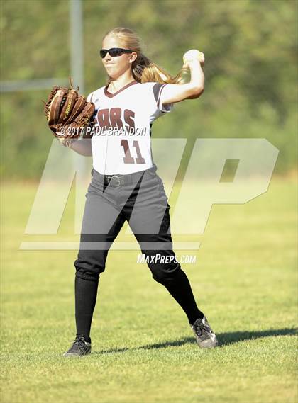 Thumbnail 3 in Northwestern Regional vs. Stonington (CIAC Class M Quarterfinal) photogallery.