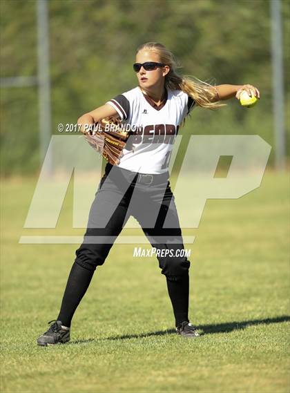 Thumbnail 2 in Northwestern Regional vs. Stonington (CIAC Class M Quarterfinal) photogallery.