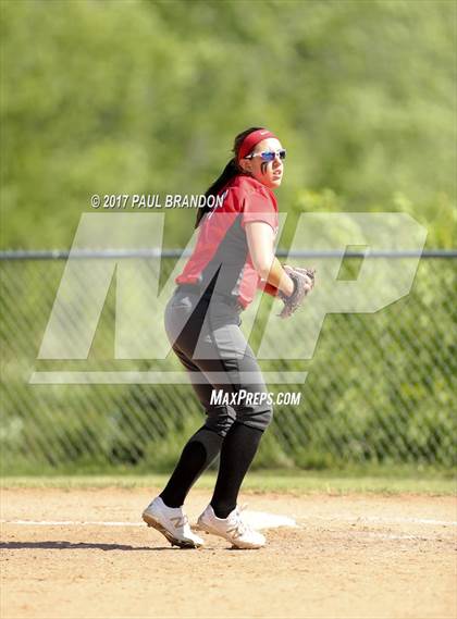 Thumbnail 1 in Northwestern Regional vs. Stonington (CIAC Class M Quarterfinal) photogallery.