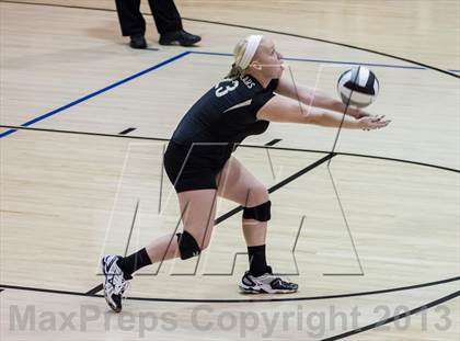 Thumbnail 2 in Shelbyville vs Beech Grove (IHSAA 3A Sectional Round 1) photogallery.