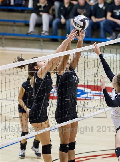 Thumbnail 1 in Shelbyville vs Beech Grove (IHSAA 3A Sectional Round 1) photogallery.