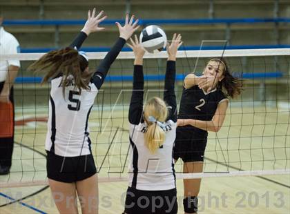 Thumbnail 3 in Shelbyville vs Beech Grove (IHSAA 3A Sectional Round 1) photogallery.