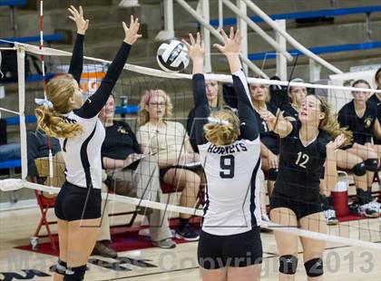 Thumbnail 1 in Shelbyville vs Beech Grove (IHSAA 3A Sectional Round 1) photogallery.
