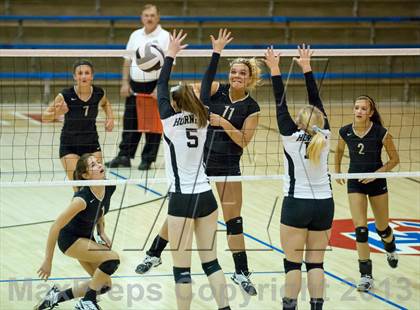 Thumbnail 2 in Shelbyville vs Beech Grove (IHSAA 3A Sectional Round 1) photogallery.