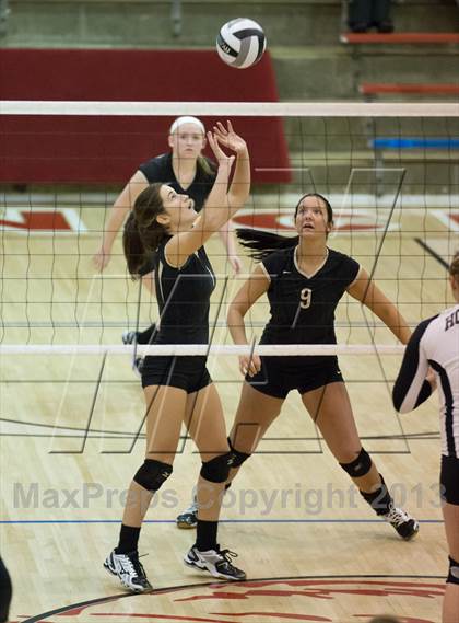 Thumbnail 2 in Shelbyville vs Beech Grove (IHSAA 3A Sectional Round 1) photogallery.
