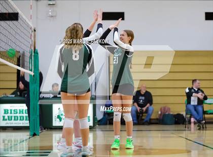 Thumbnail 1 in Bishop Ludden vs Jordan Elbridge photogallery.