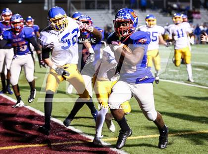 Thumbnail 2 in San Leandro vs. Foothill (CIF-NCS D1-Quarterfinals) photogallery.