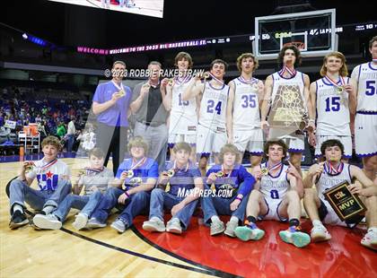 Thumbnail 2 in Lipan vs. LaPoynor (UIL 2A Basketball State Final Medal Ceremony) photogallery.