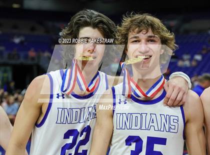 Thumbnail 2 in Lipan vs. LaPoynor (UIL 2A Basketball State Final Medal Ceremony) photogallery.