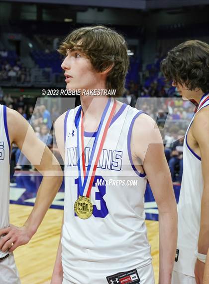 Thumbnail 1 in Lipan vs. LaPoynor (UIL 2A Basketball State Final Medal Ceremony) photogallery.