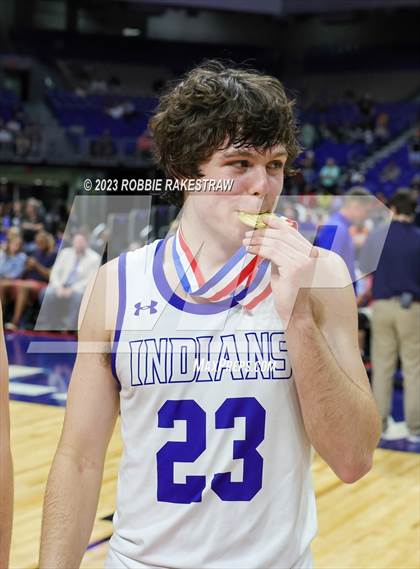 Thumbnail 1 in Lipan vs. LaPoynor (UIL 2A Basketball State Final Medal Ceremony) photogallery.
