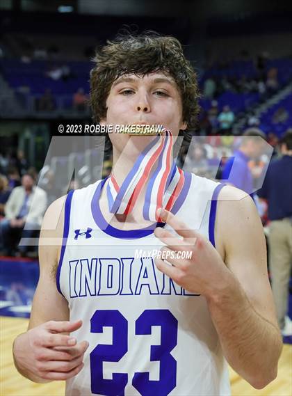 Thumbnail 2 in Lipan vs. LaPoynor (UIL 2A Basketball State Final Medal Ceremony) photogallery.