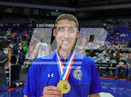 Thumbnail 2 in Lipan vs. LaPoynor (UIL 2A Basketball State Final Medal Ceremony) photogallery.