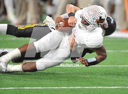 Thumbnail 3 in Refugio vs. Crawford (UIL 2A Division 1 Final) photogallery.