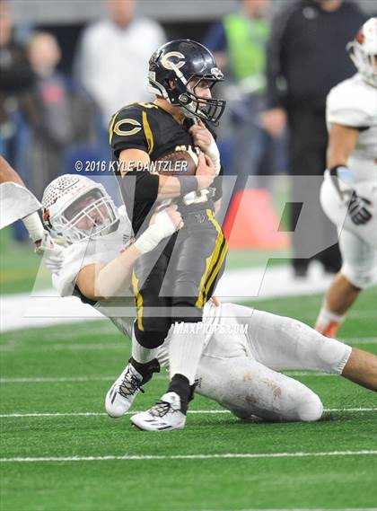 Thumbnail 3 in Refugio vs. Crawford (UIL 2A Division 1 Final) photogallery.