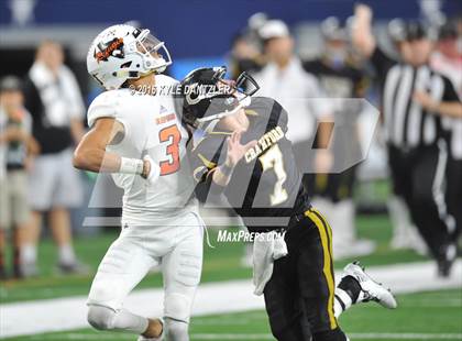 Thumbnail 2 in Refugio vs. Crawford (UIL 2A Division 1 Final) photogallery.