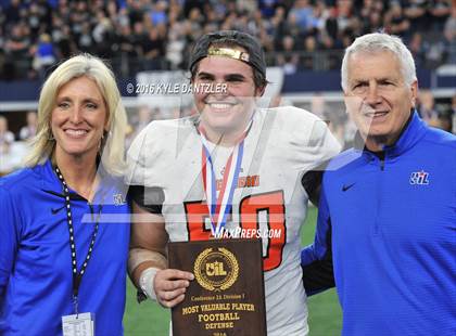 Thumbnail 3 in Refugio vs. Crawford (UIL 2A Division 1 Final) photogallery.
